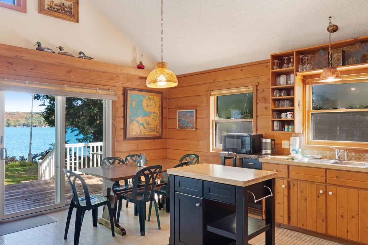 Walloon Lake Cottage บอยน์ซิตี้ ภายนอก รูปภาพ